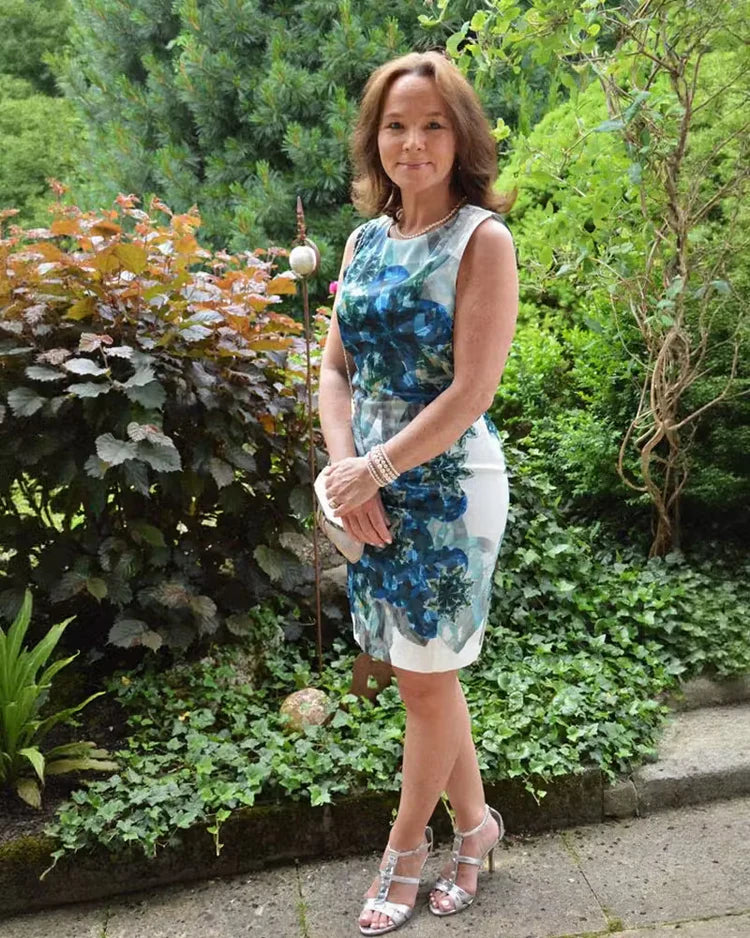 <p>CUSTOMERS LOVE OUR BOUTIQUE</p>