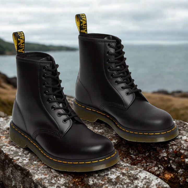 MARTENS BOOTS | CLASSIC LEATHER ANKLE BOOTS